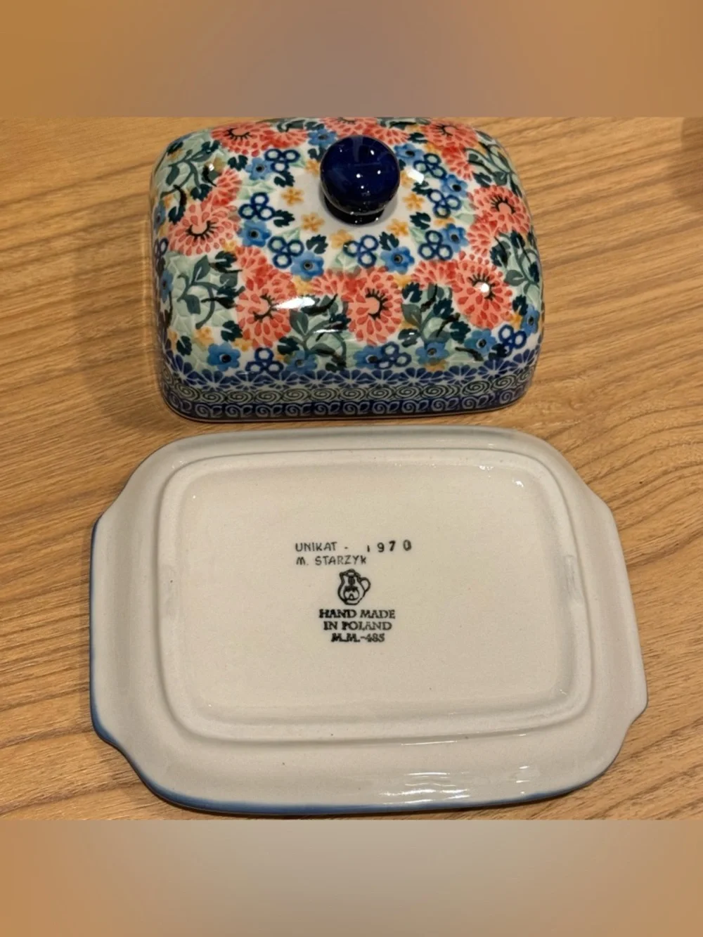 Polish Pottery Sparrow 2-Piece Covered Butter Dish.